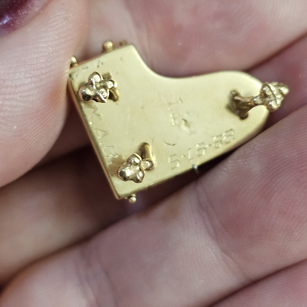 14k piano locket pendant with genuine rubies, sapphires, and pearls. Stamped 14k - Picture 3 of 7